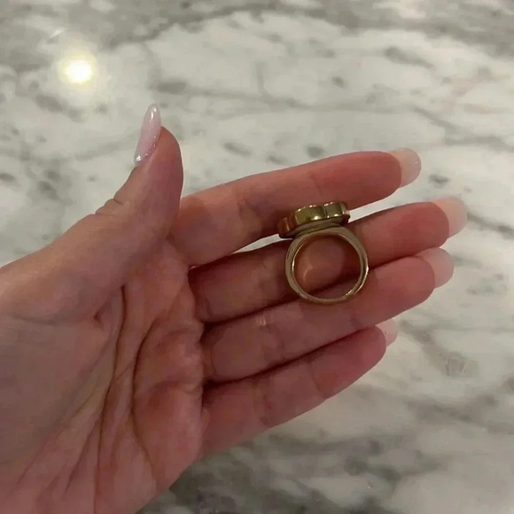 Costume Jewelry Size 5 - Ring - Picture 2 of 2